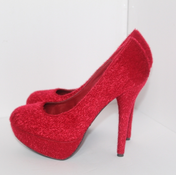 Fuzzy Red Platforms - Picture 1 of 4